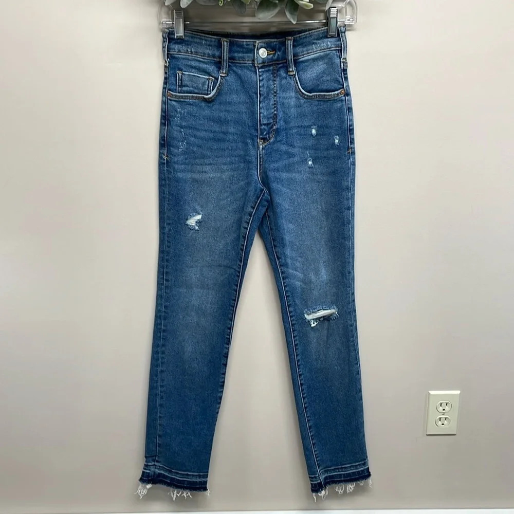 NWOT Anthropologie Pilcro High Rise Cigarette Denim Jeans Raw Hem Distressed 25